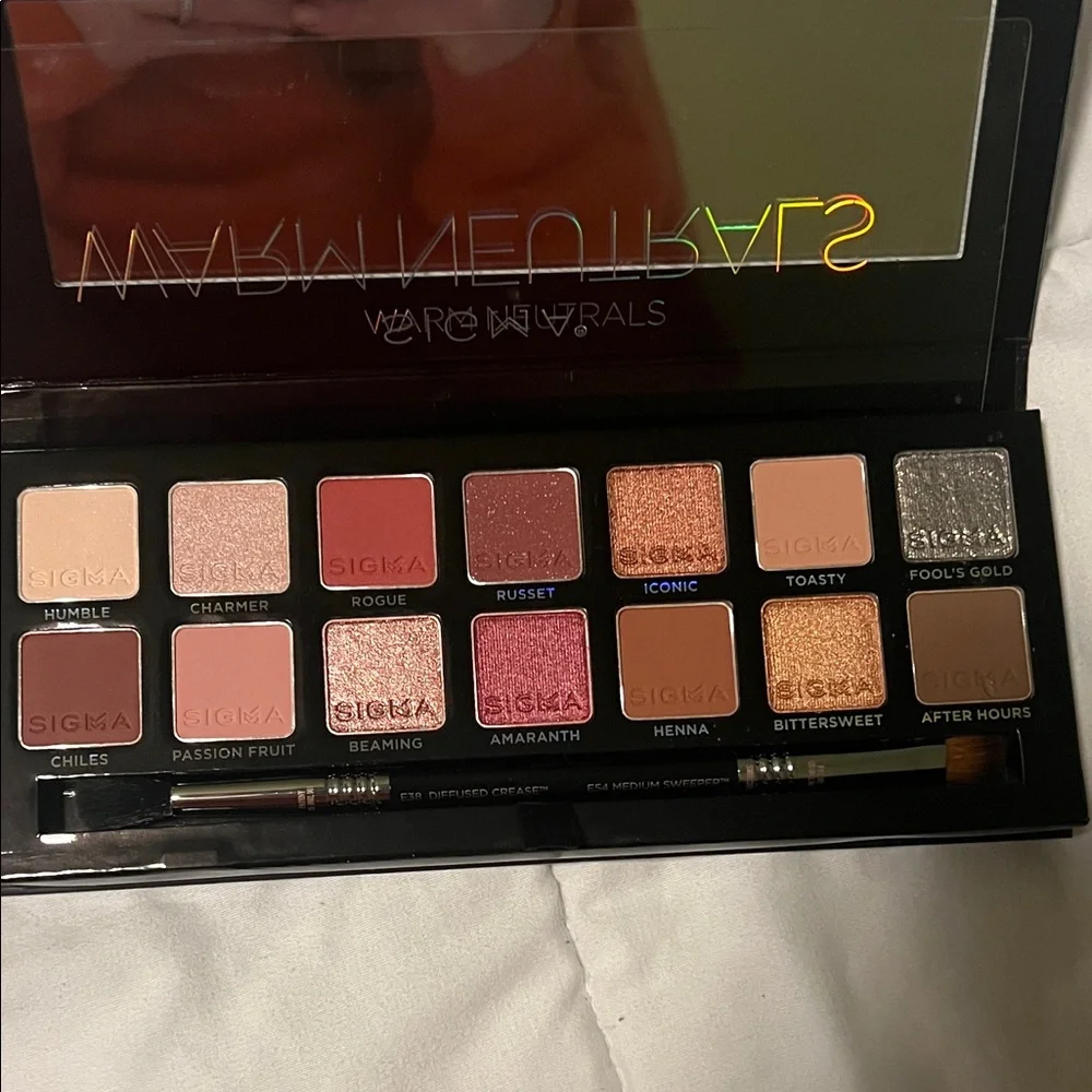 Sigma Beauty Warm Neutrals Eyeshadow Palette - Picture 2 of 5